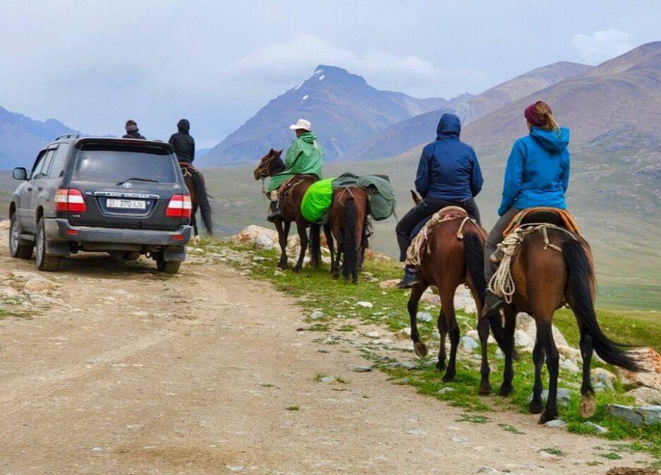 multi-day horse trekking Kyrgyzstan